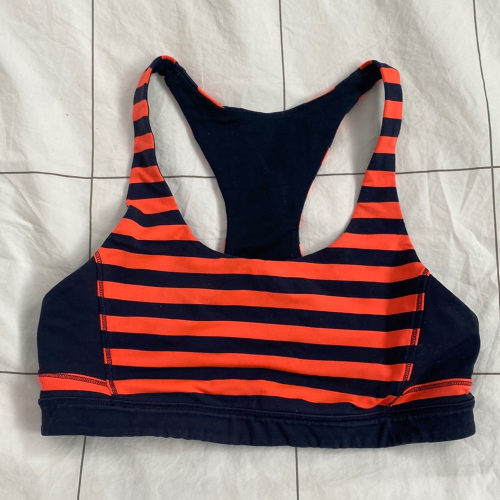 Lululemon sports bra